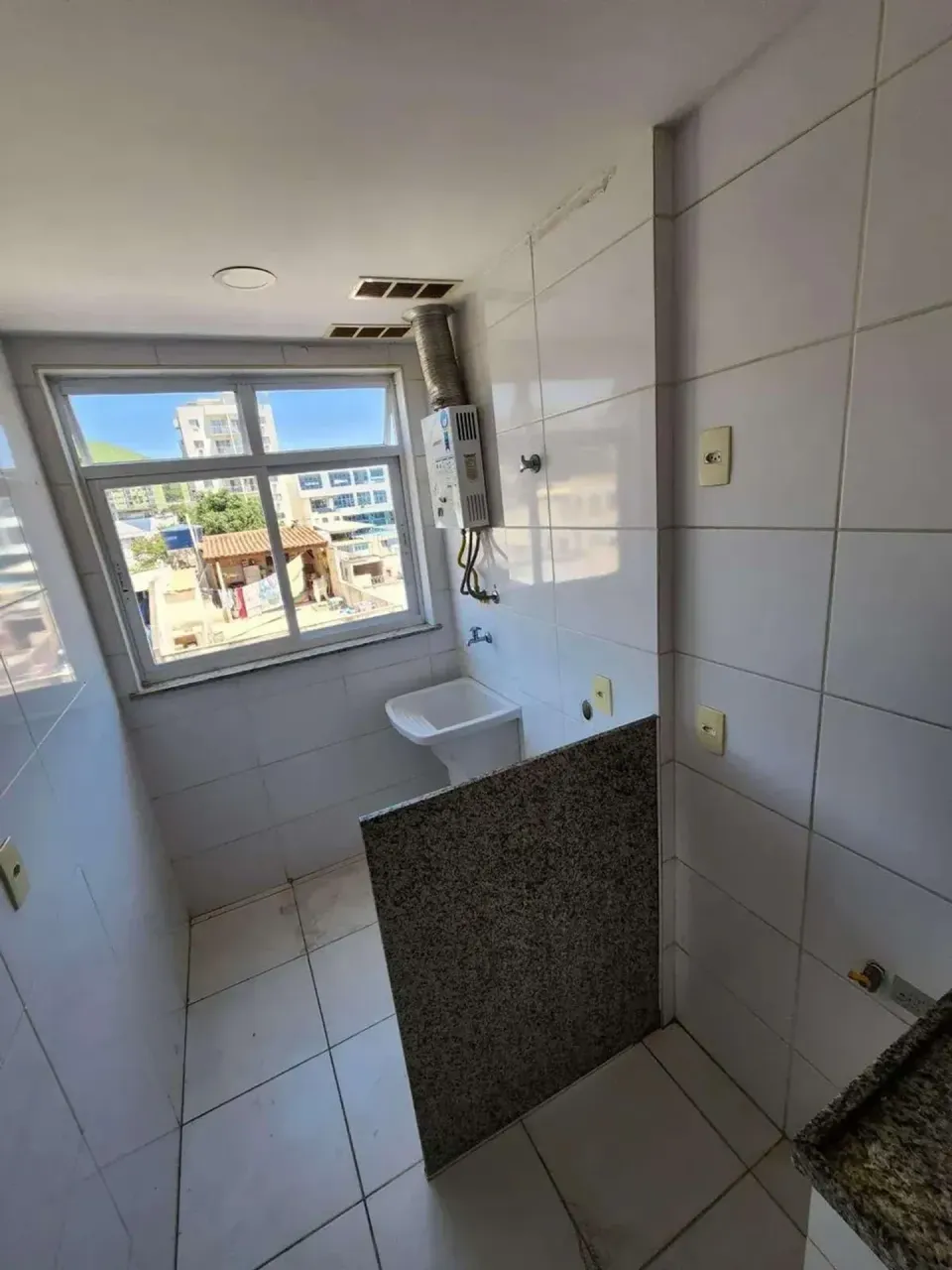 Unfurnished apartment with 2 bedrooms and 2 bathrooms — photo 8