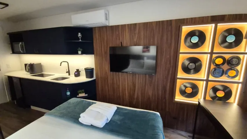 Furnished apartment, 19 m², with a home office