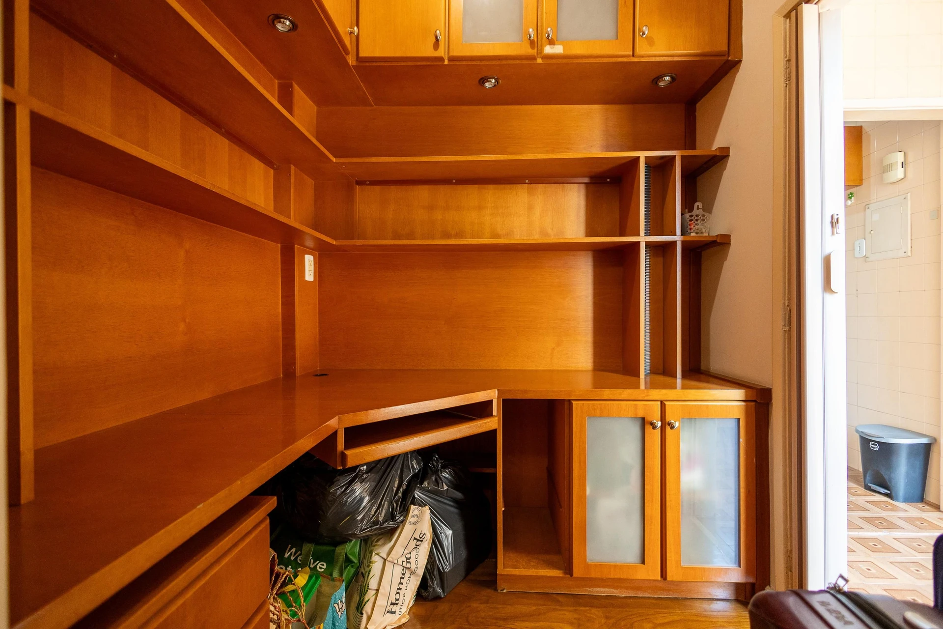 77 m² apartment with a home office and a mountain view — photo 12
