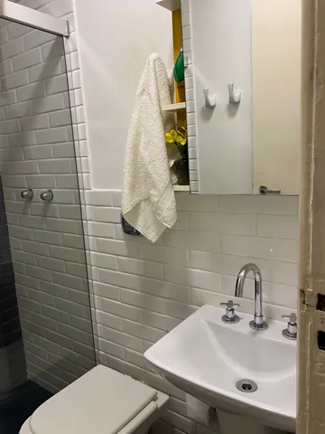 Apartamento mobiliado com cozinha fechada e 3 quartos — photo 6
