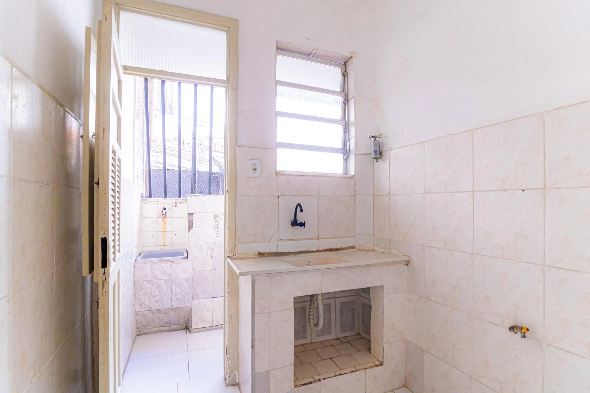 Rental apartment with 2 bedrooms and 1 bathroom — photo 2