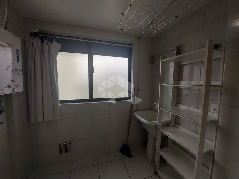 Apartamento de 3 quartos em condomínio com piscina — photo 12