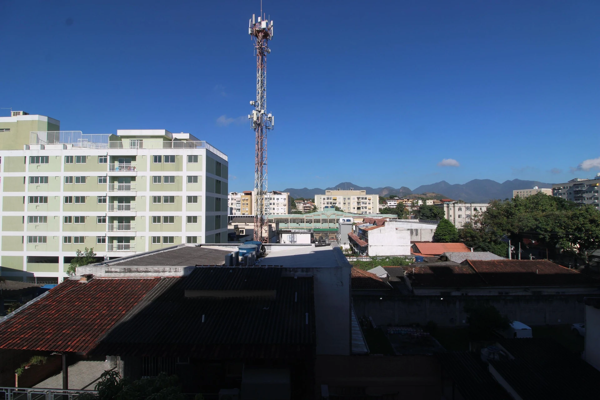 3-bedroom apartment with an en-suite and balcony — photo 41