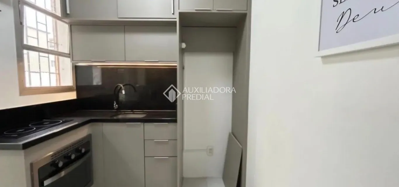Apartamento de 2 quartos com cozinha fechada e 80 m² — photo 4