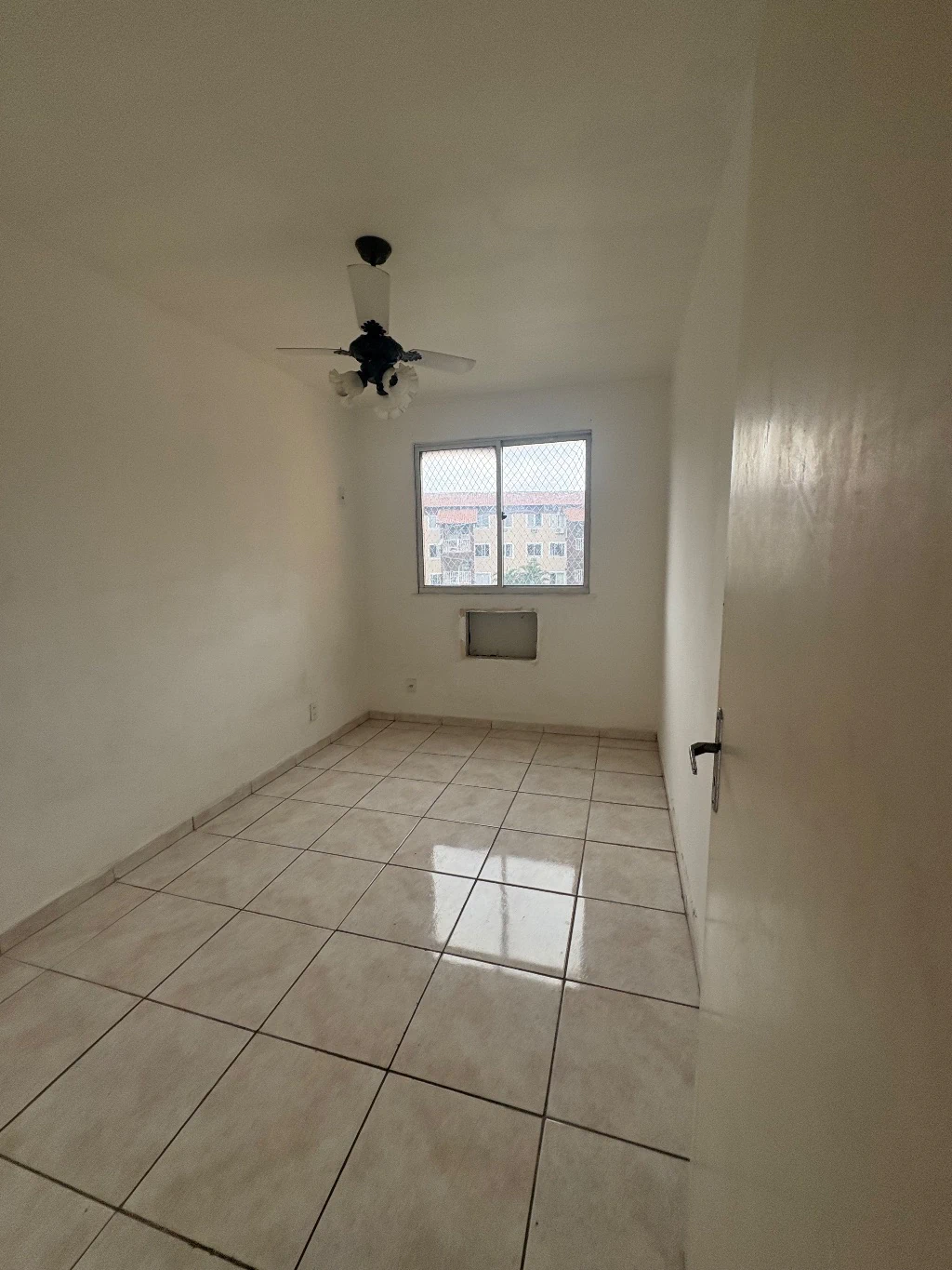 2-bedroom apartment with 1 bathroom and 1 parking spot — photo 3