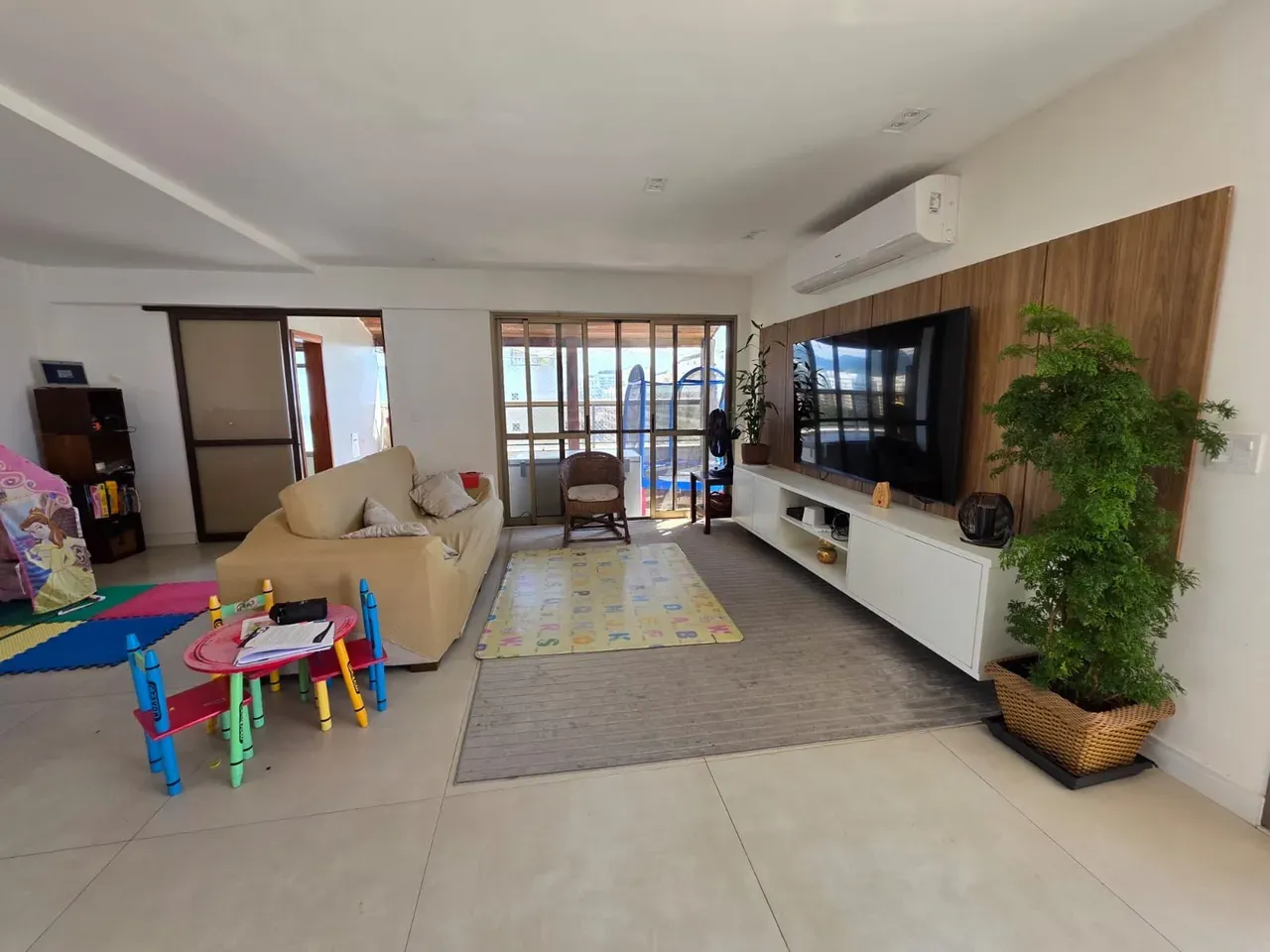 Water view in a 4-bedroom apartment, 265 m² — photo 20