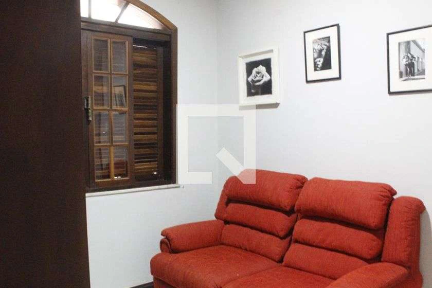800 m² house with 5 bedrooms and a private-use pool — photo 25