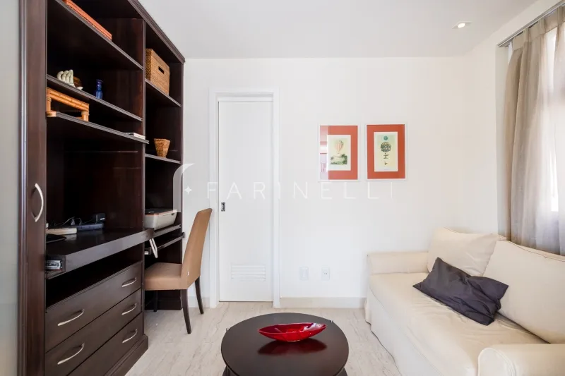 Furnished apartment, 189 m², with a grill on the balcony — photo 26