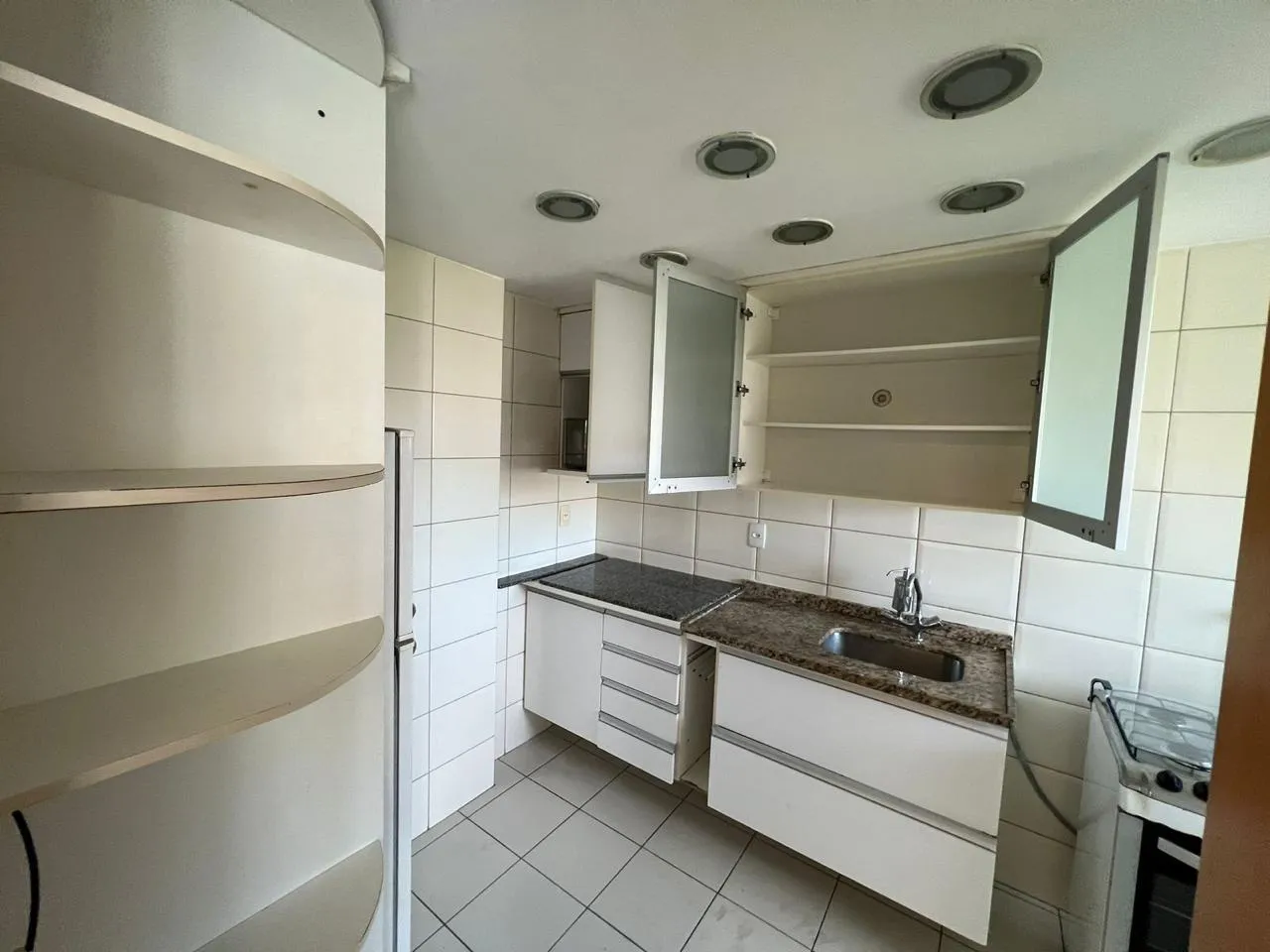 Furnished apartment with 2 bedrooms and 3 bathrooms — photo 16