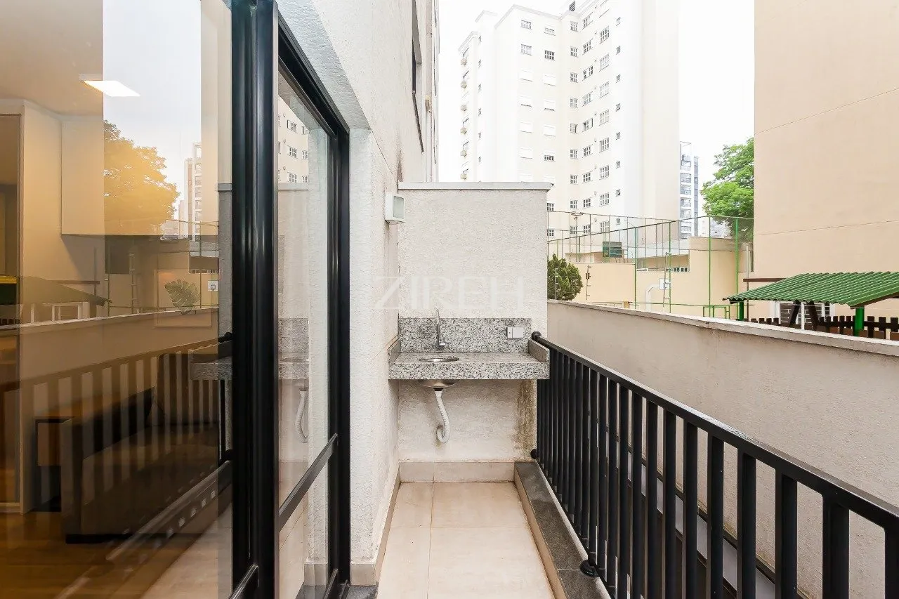 One-bedroom apartment with a grill on the balcony — photo 11