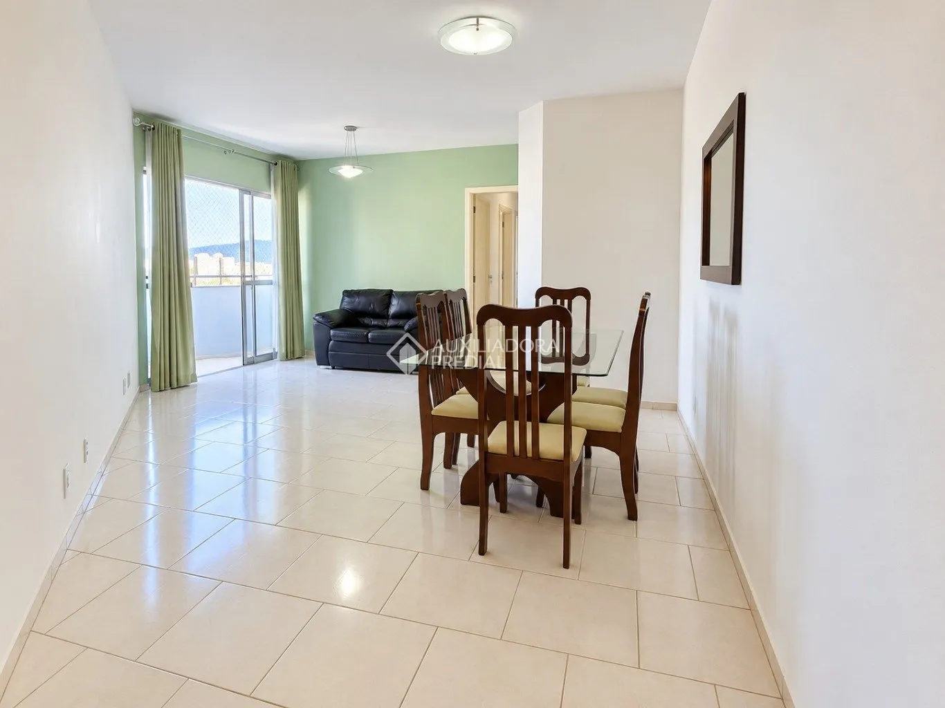 Apartment with 3 bedrooms, 1 en-suite and 122 m²