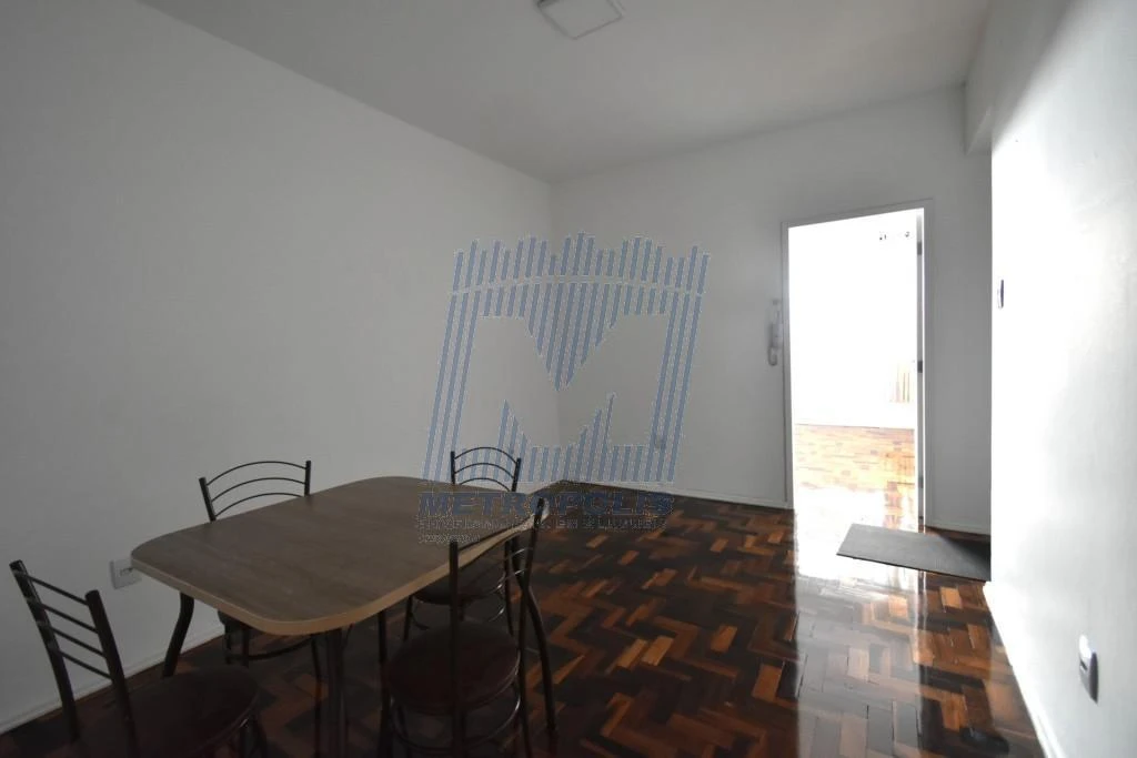 2-bedroom apartment with a mountain view — photo 30