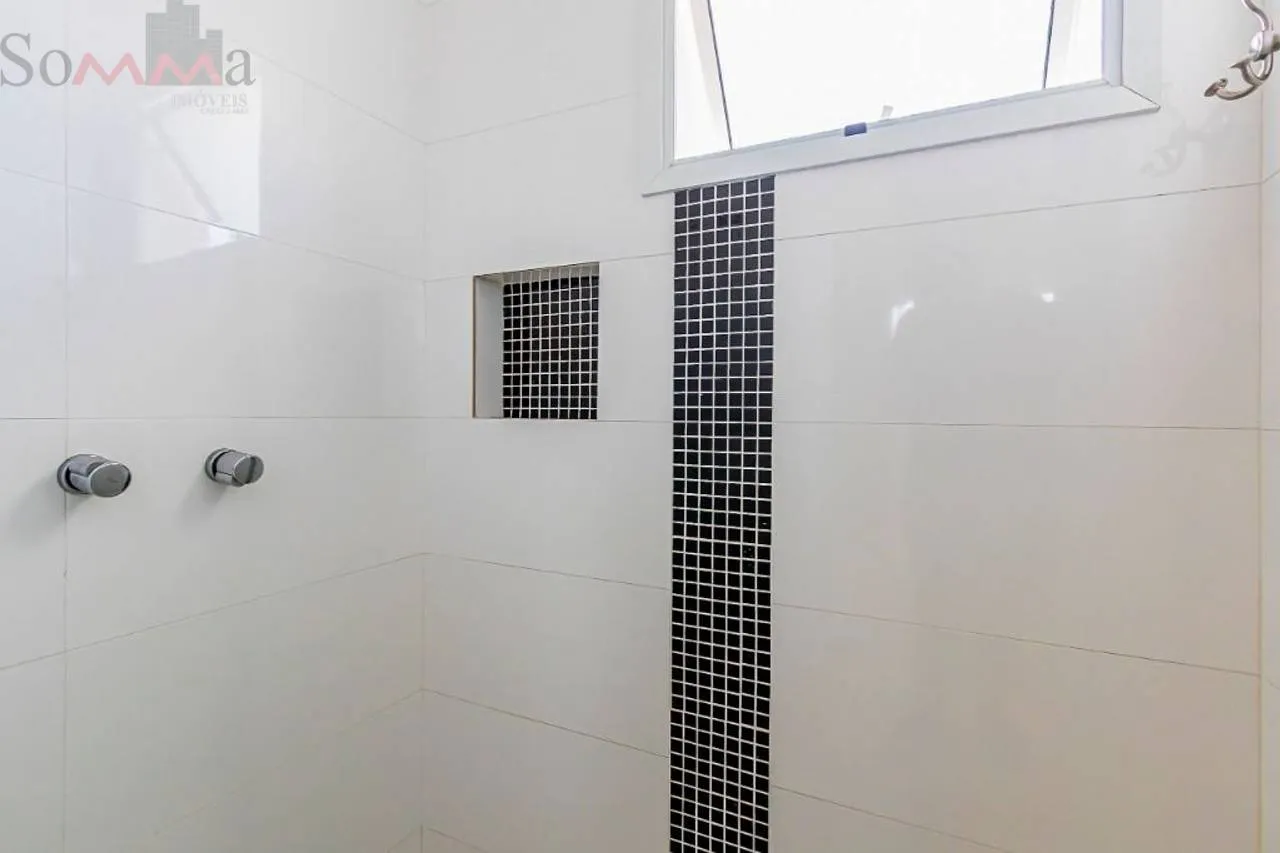 Furnished house, 323 m², with a bathtub — photo 54