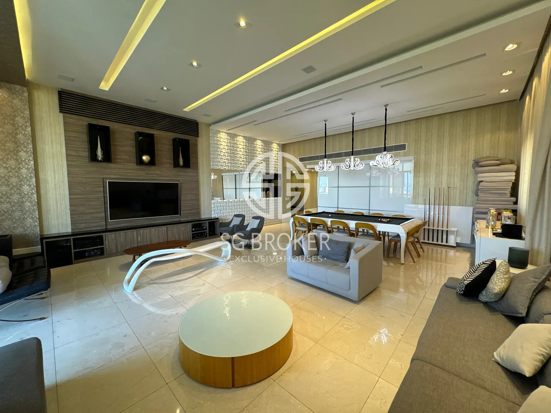 Furnished apartment with open-plan kitchen and 4 bedrooms — photo 7