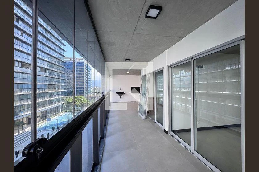98 m² apartment with 3 bedrooms and a glassed-in balcony — photo 14