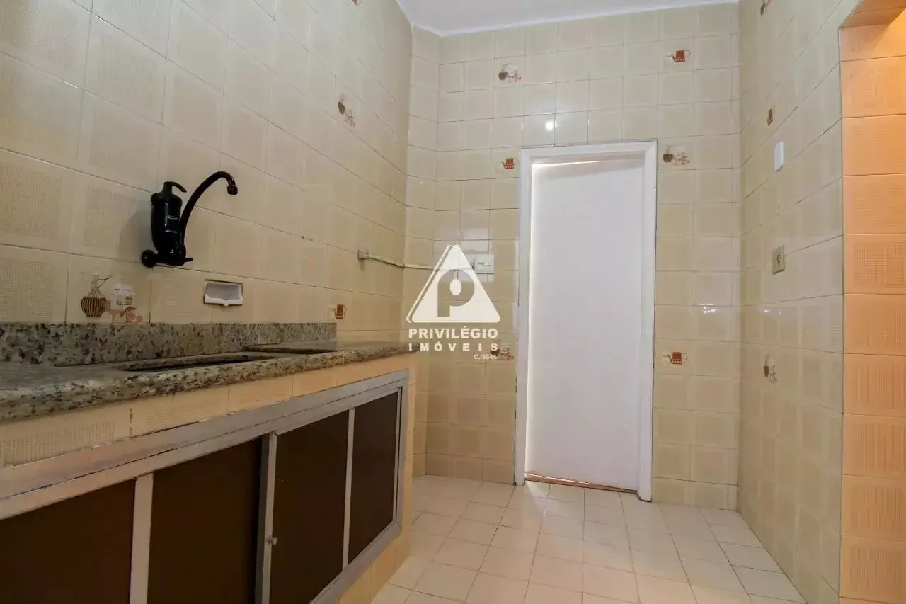 Деревянный пол или ламинат и 2 спальни: квартира 84 м² — photo 2