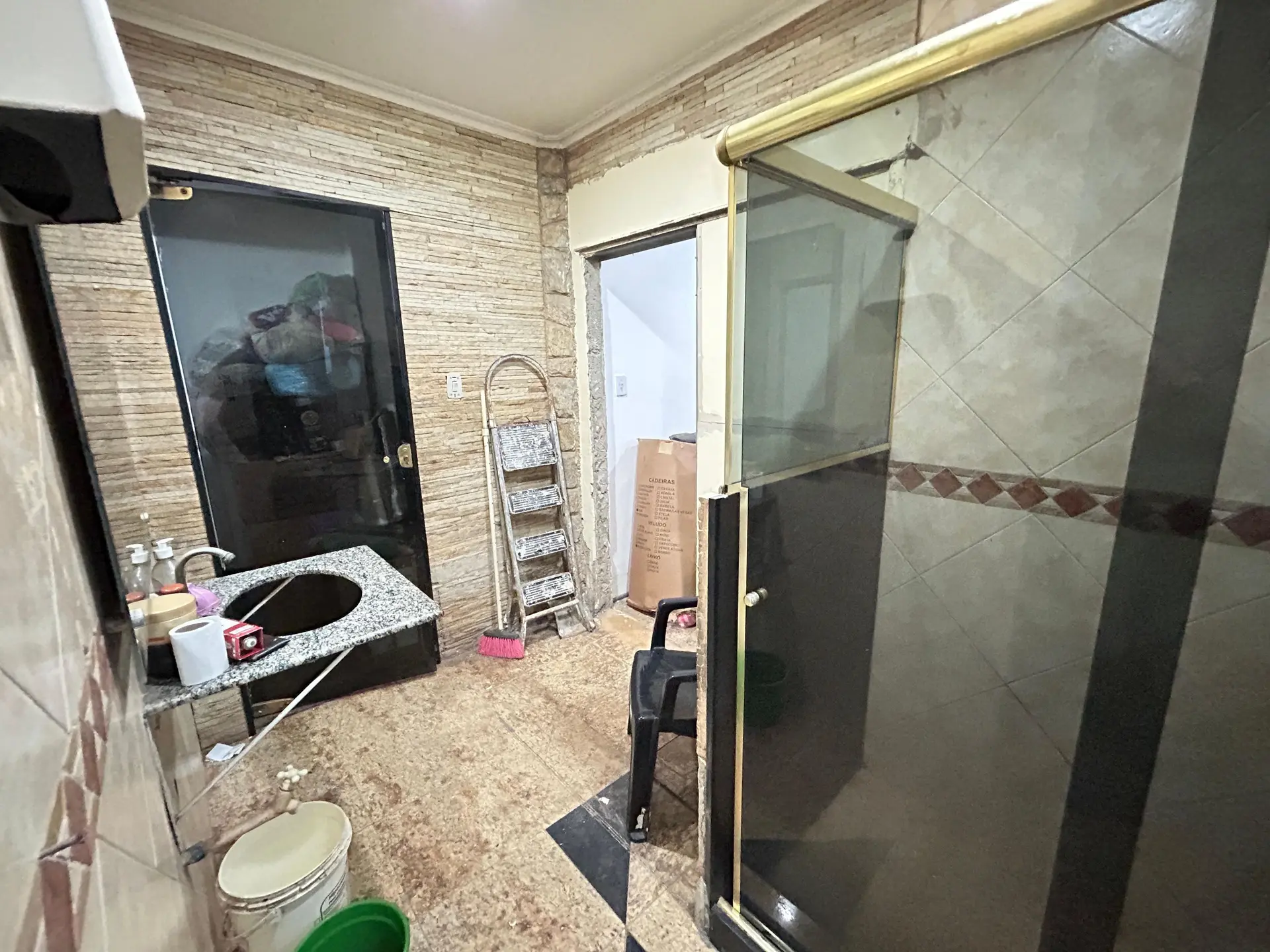 Casa com 4 quartos e varanda fechada de vidro — photo 21