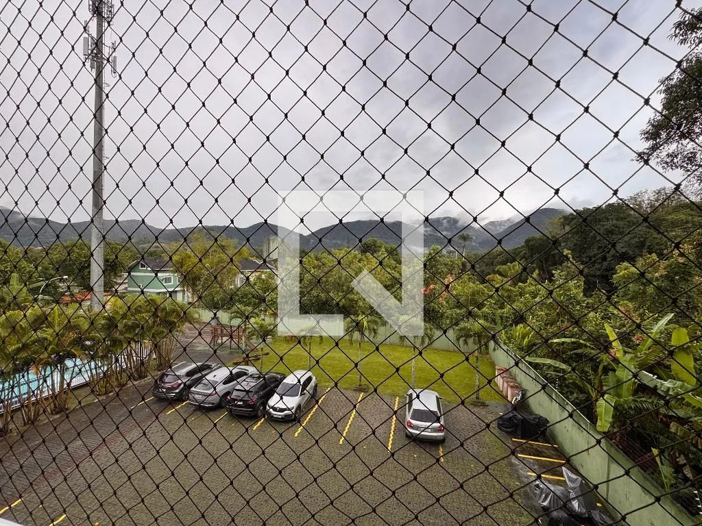 Balcony with a grill in a 3-bedroom apartment, 82 m² — photo 10