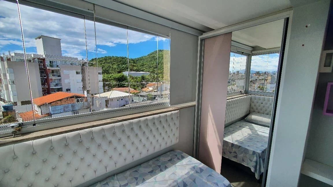 Floor-to-ceiling windows in a 2-bedroom apartment, 67 m² — photo 26