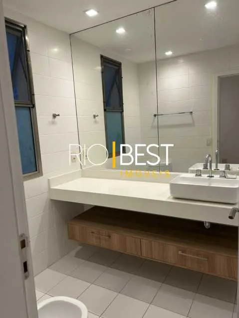 Furnished apartment with 4 bedrooms and 5 bathrooms — photo 20