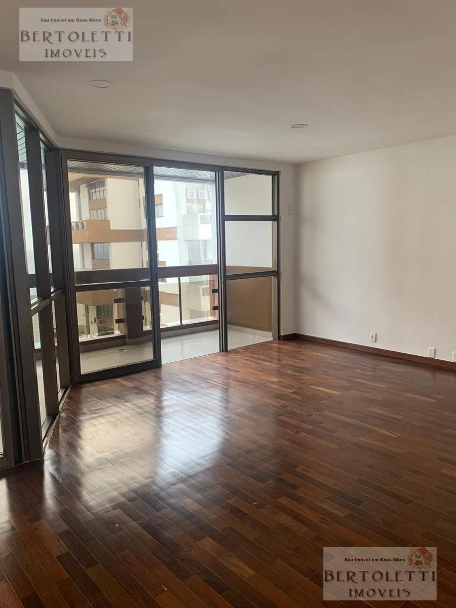 Furnished 179 m² apartment with a gas kitchen — photo 11