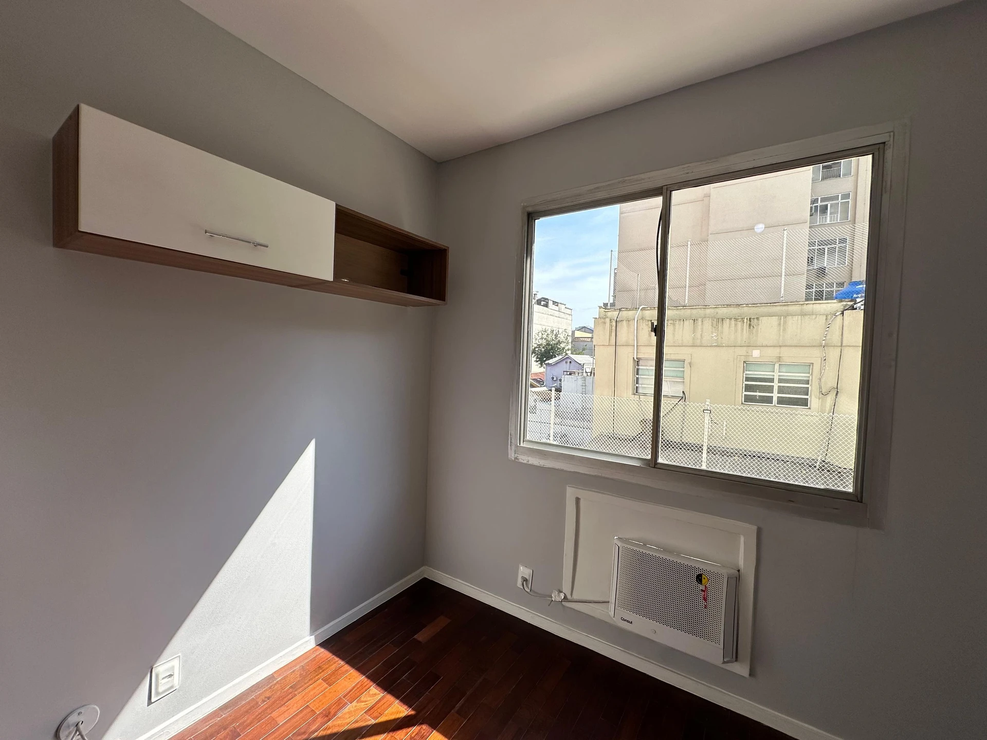 Квартира 82 м² із заскленим балконом та видом на гори — photo 12