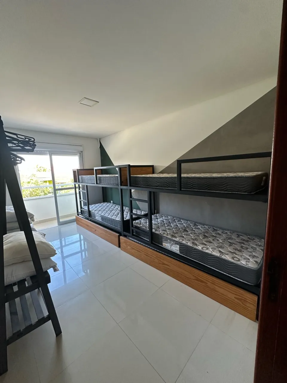 Меблированная квартира 80 м², 2 спальни — photo 7