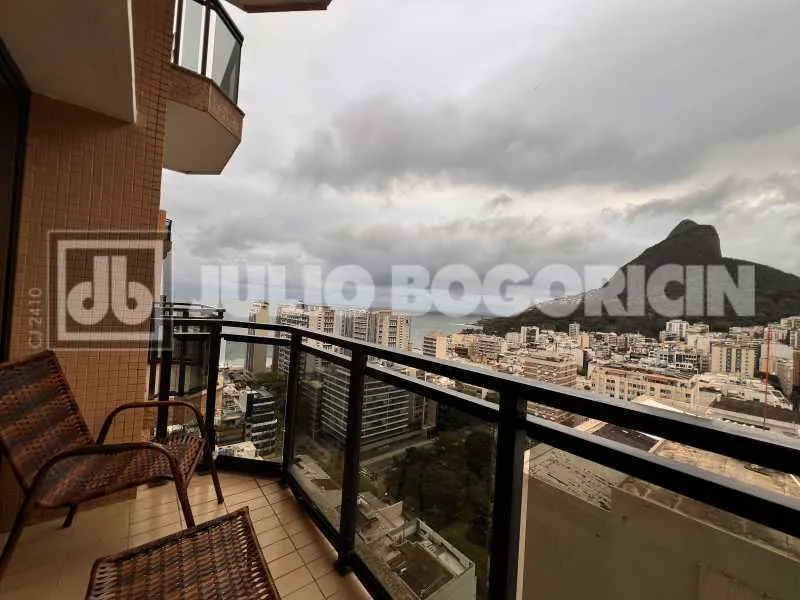 2-bedroom apartment in a building with a sauna — photo 15