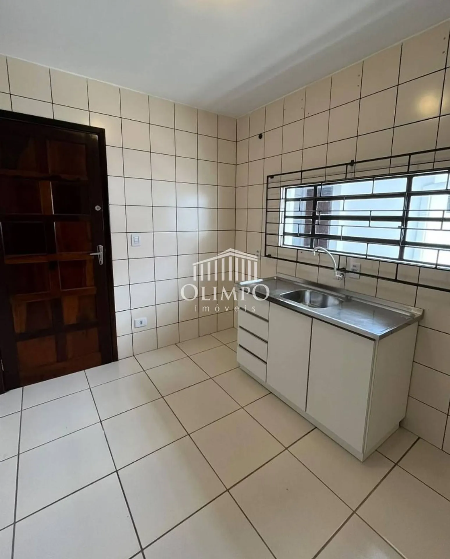 2-bedroom, 94 m² house in Curitiba — photo 2
