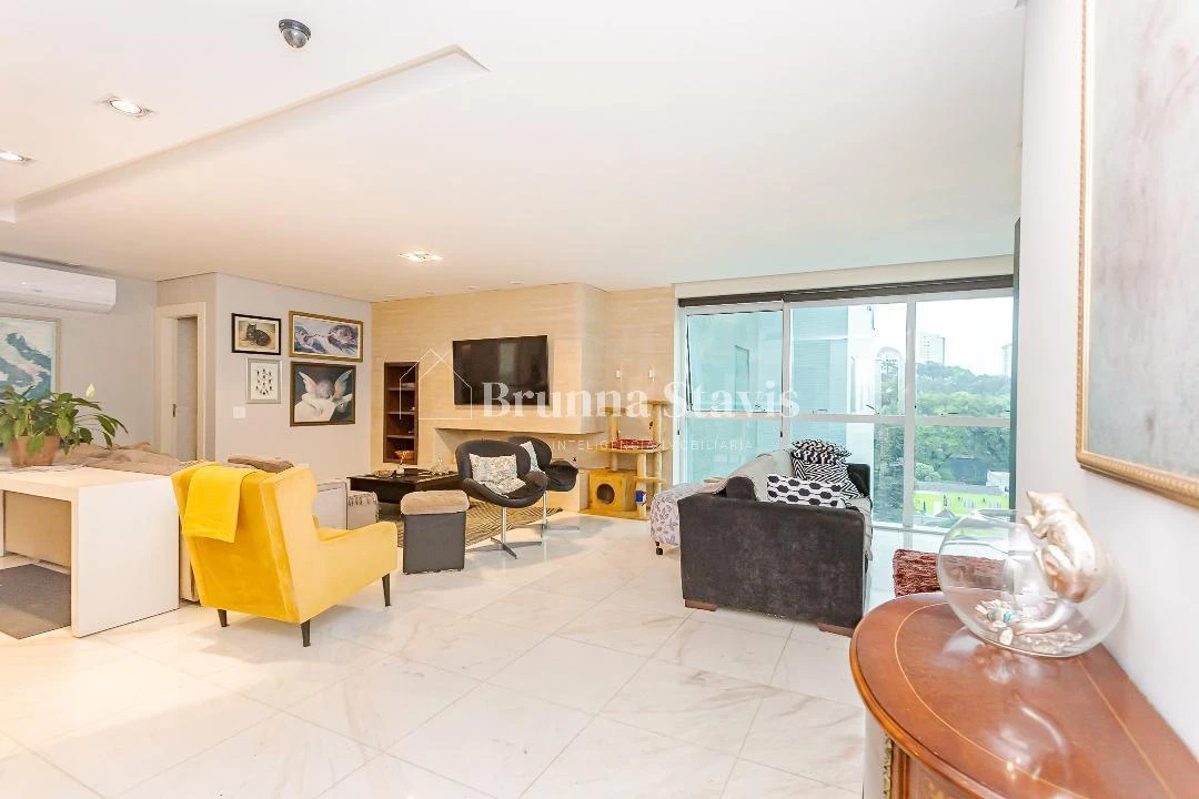 Furnished apartment of 379 m² with 3 en-suite suites — photo 21