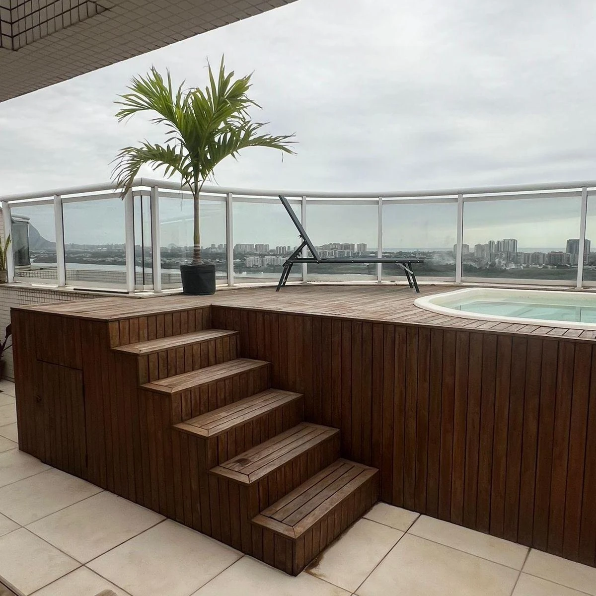 Furnished duplex penthouse with 2 bedrooms and 3 parking spots — photo 17