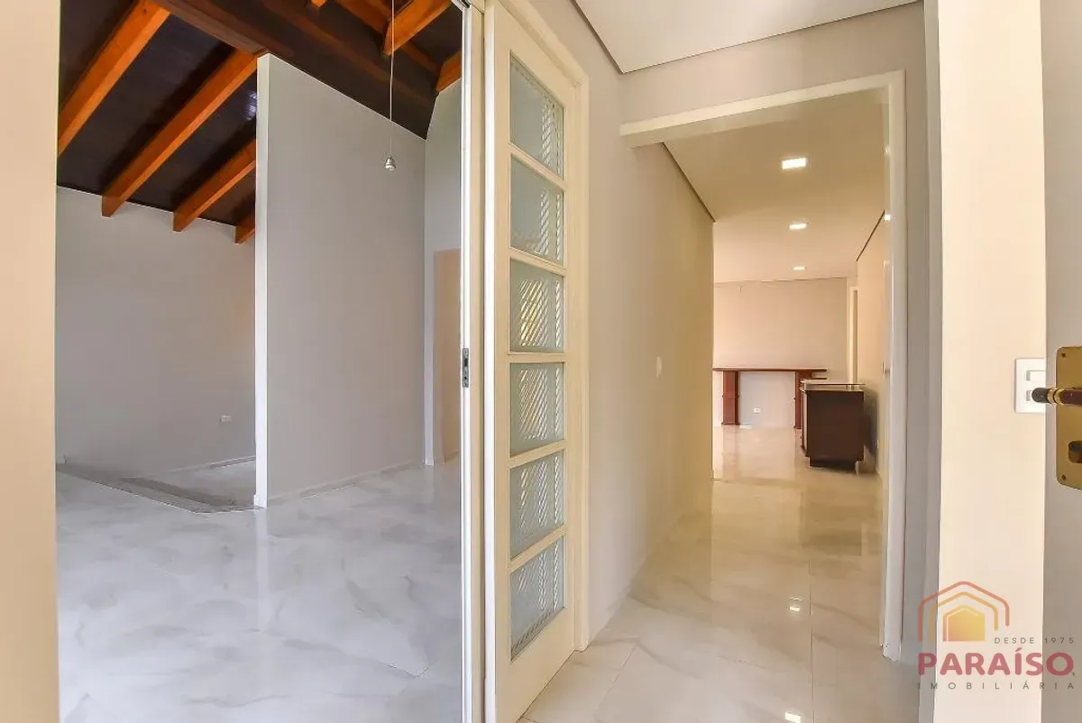689 m² house with 5 bedrooms and 7 bathrooms — photo 3