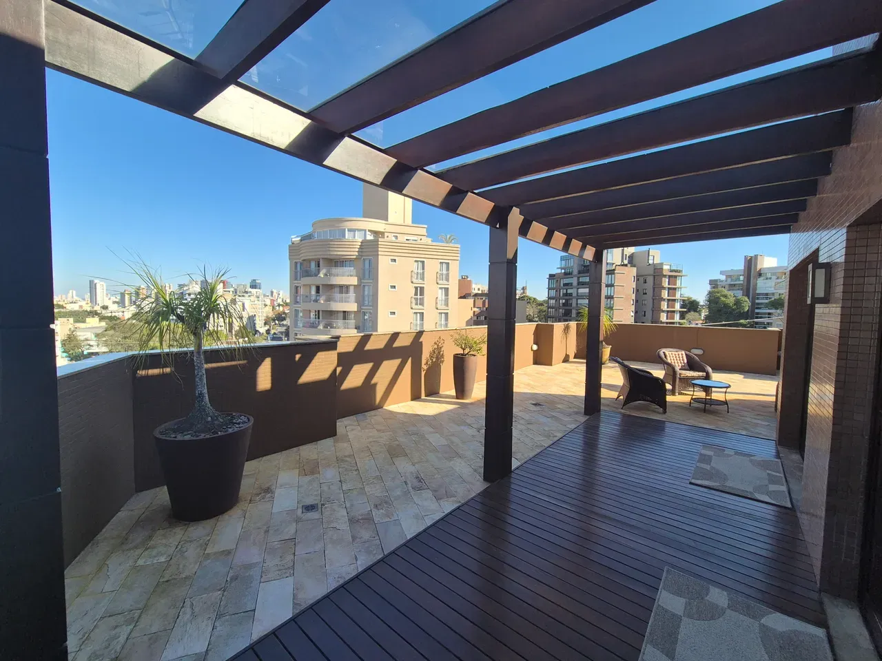 Apartment with 3 bedrooms and 5 bathrooms, 183 m² — photo 32