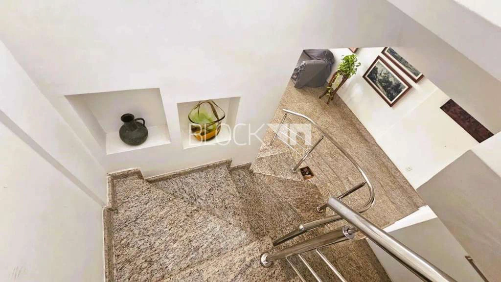 Apartamento mobiliado de 201 m² com 5 quartos e 3 suítes — photo 4