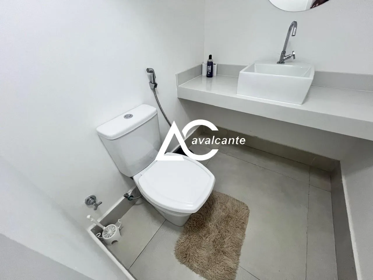 Unfurnished house with 5 bedrooms and 5 bathrooms — photo 10