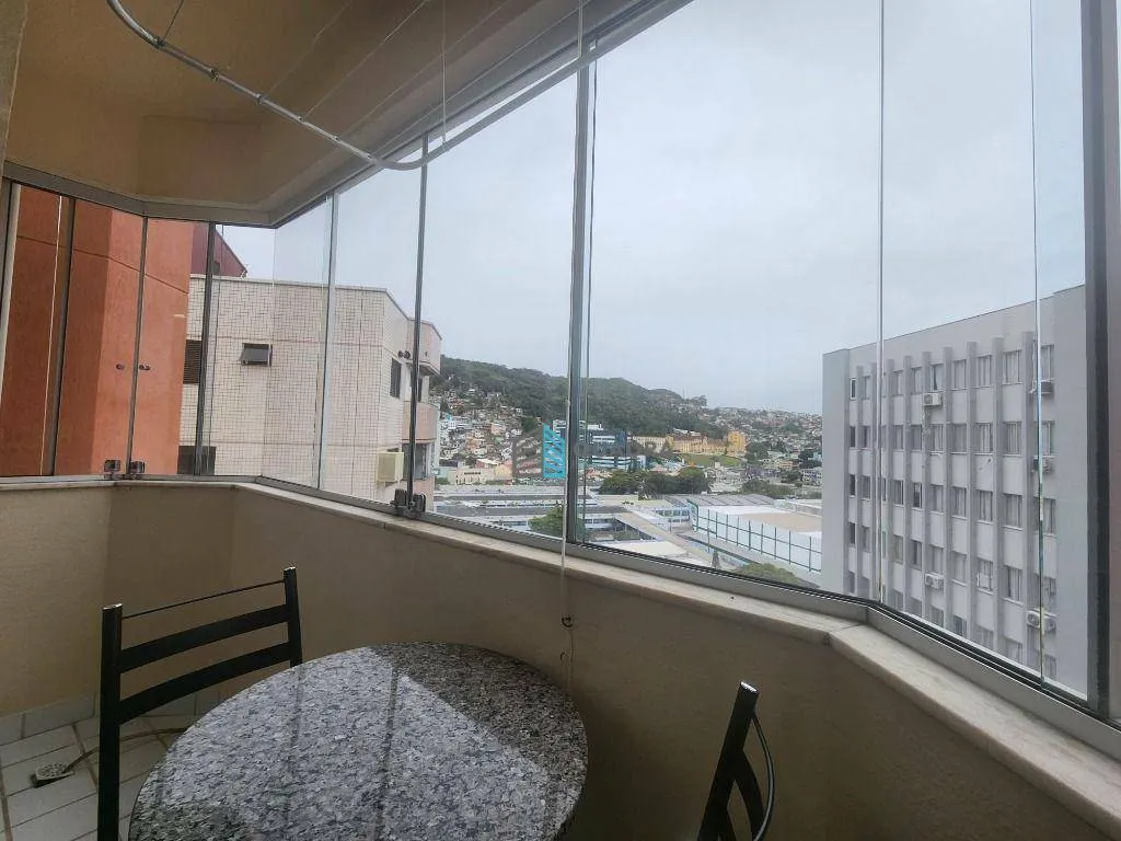 Apartamento mobiliado com varanda fechada e 1 quarto — photo 21