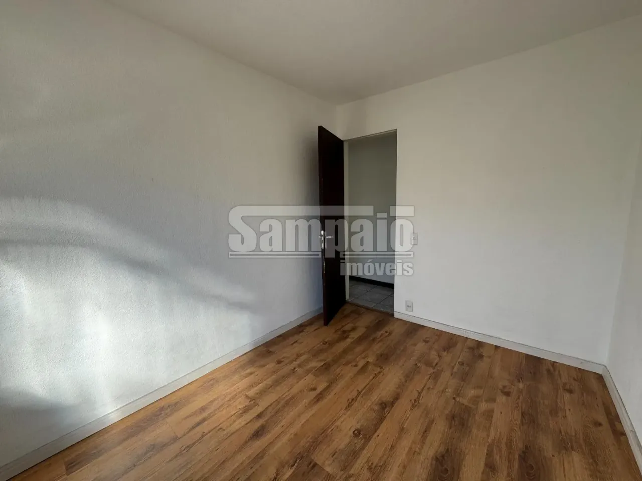 Apartamento de 2 quartos com cozinha fechada e vaga — photo 9