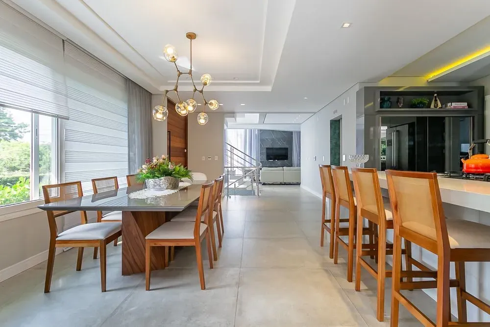 5-bedroom house with 420 m² and 5 bathrooms, integrated kitchen — photo 8