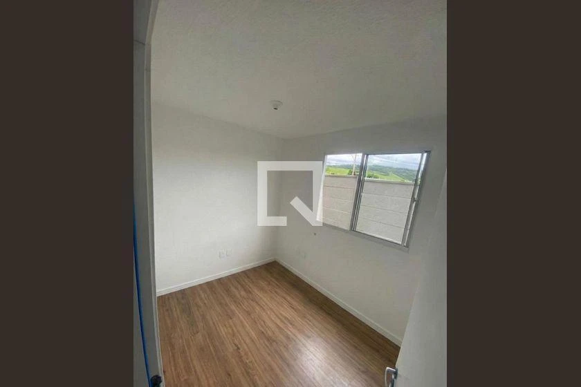 42 m² rental apartment with 2 bedrooms and 1 bathroom — photo 2