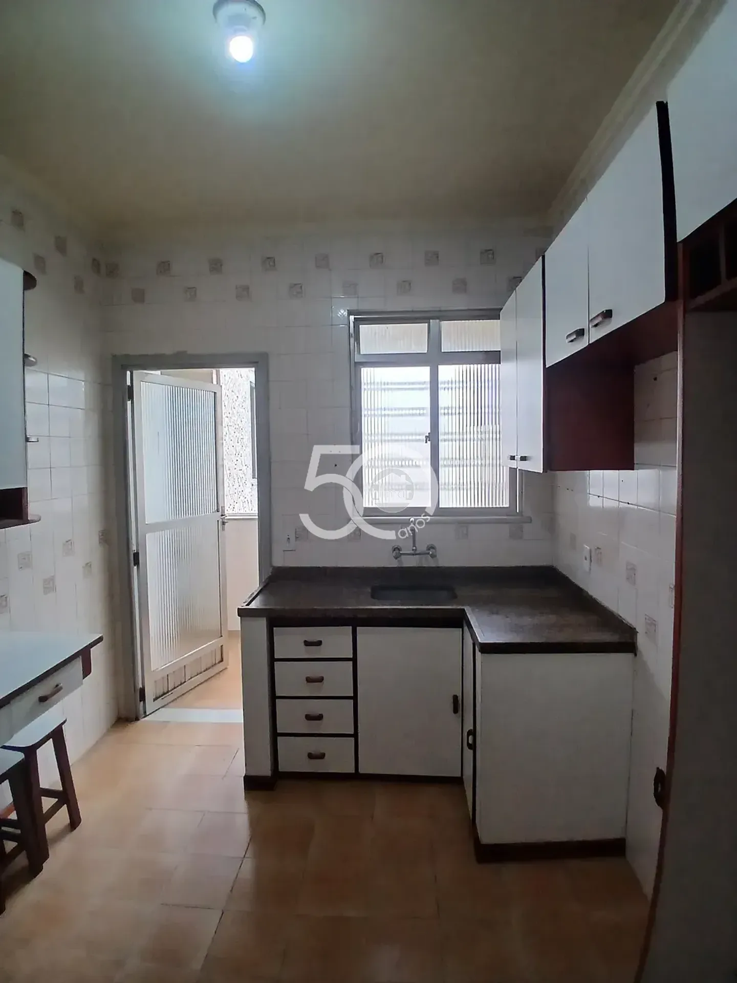 Apartamento sem mobília com 2 quartos e varanda — photo 24