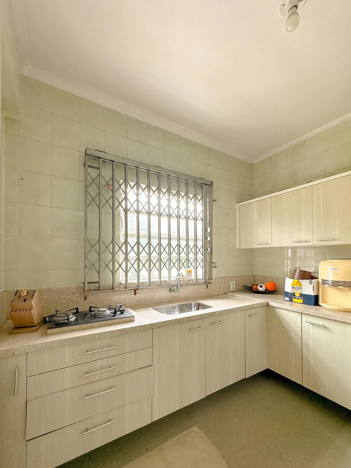Furnished house, 250 m², with a bathtub — photo 59