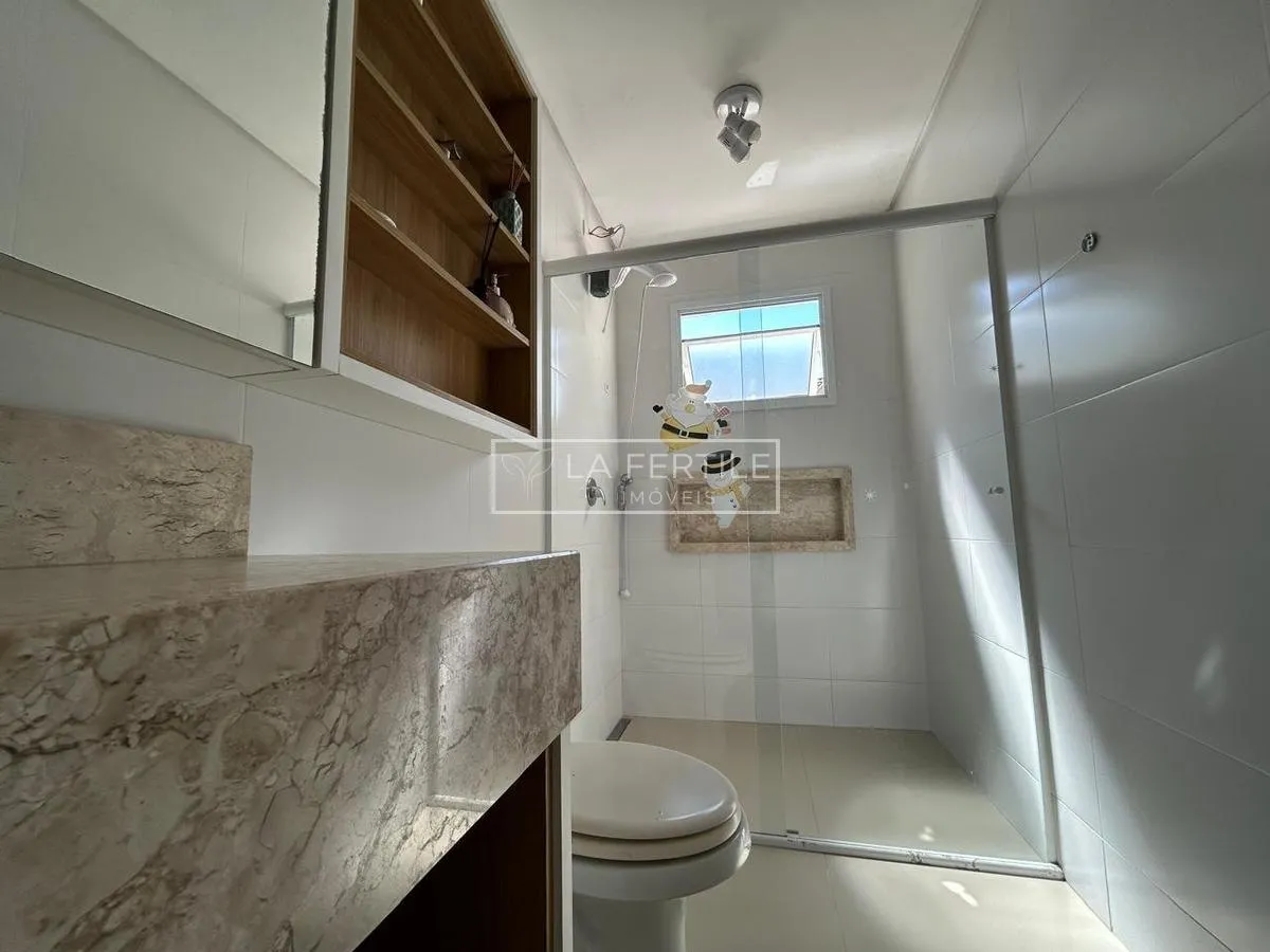 Casa de 3 dormitorios con balcón gourmet en Curitiba — photo 28