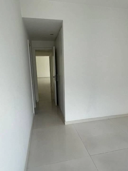 Apartment with 3 en-suite bedrooms and gas stove — photo 12