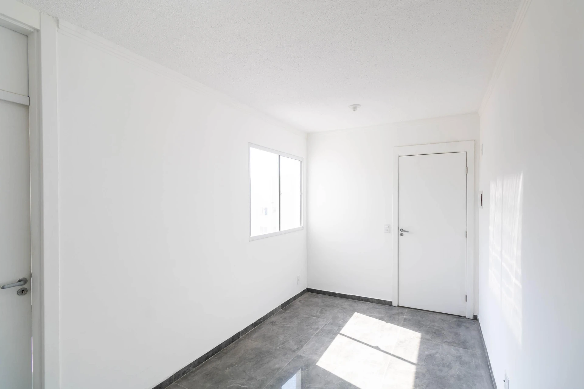 2-bedroom apartment with 1 bathroom and no parking — photo 22