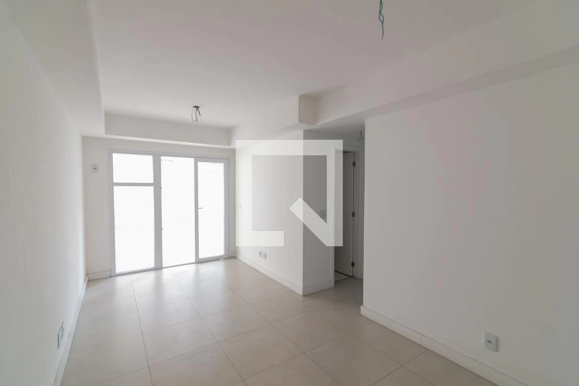 Apartamento com 2 quartos e varanda — photo 2