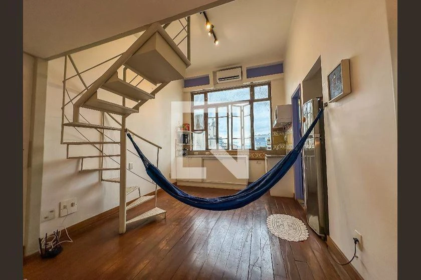 Furnished studio, 30 m², with floor-to-ceiling windows — photo 17