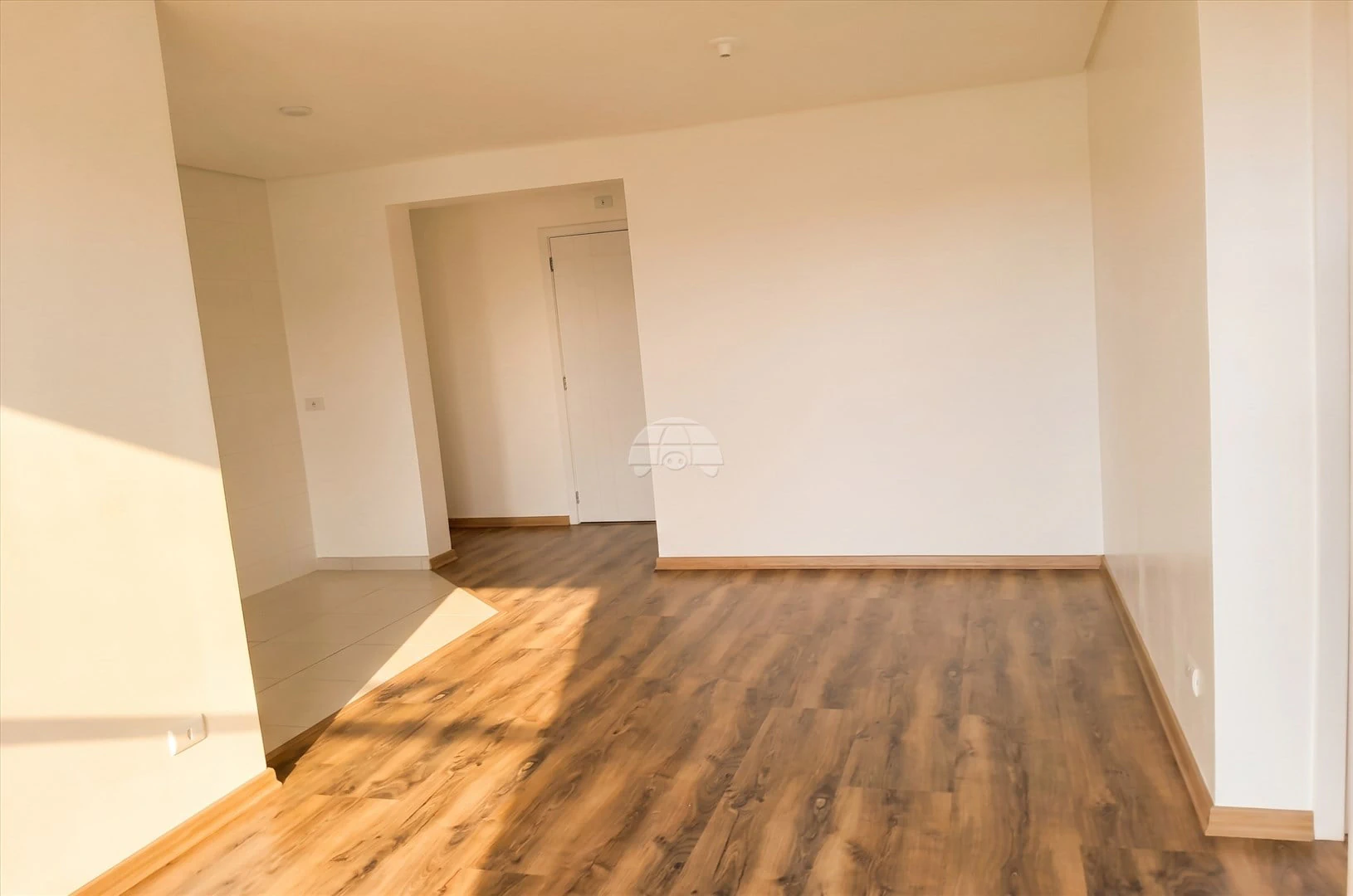2-bedroom apartment with a grill on the balcony in Curitiba — photo 9