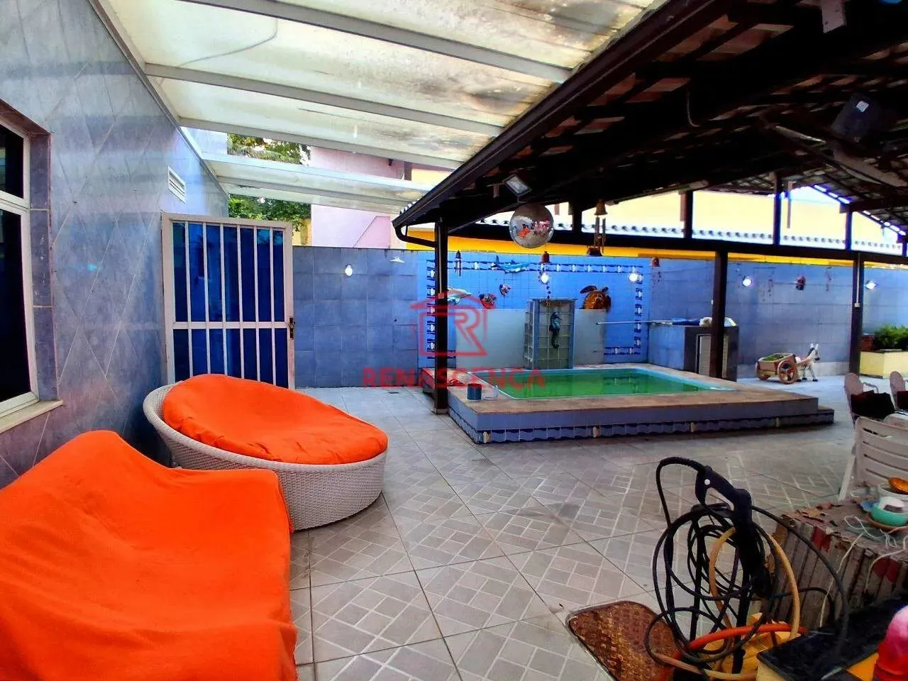 Casa mobiliada com área de piscina ao ar livre — photo 17