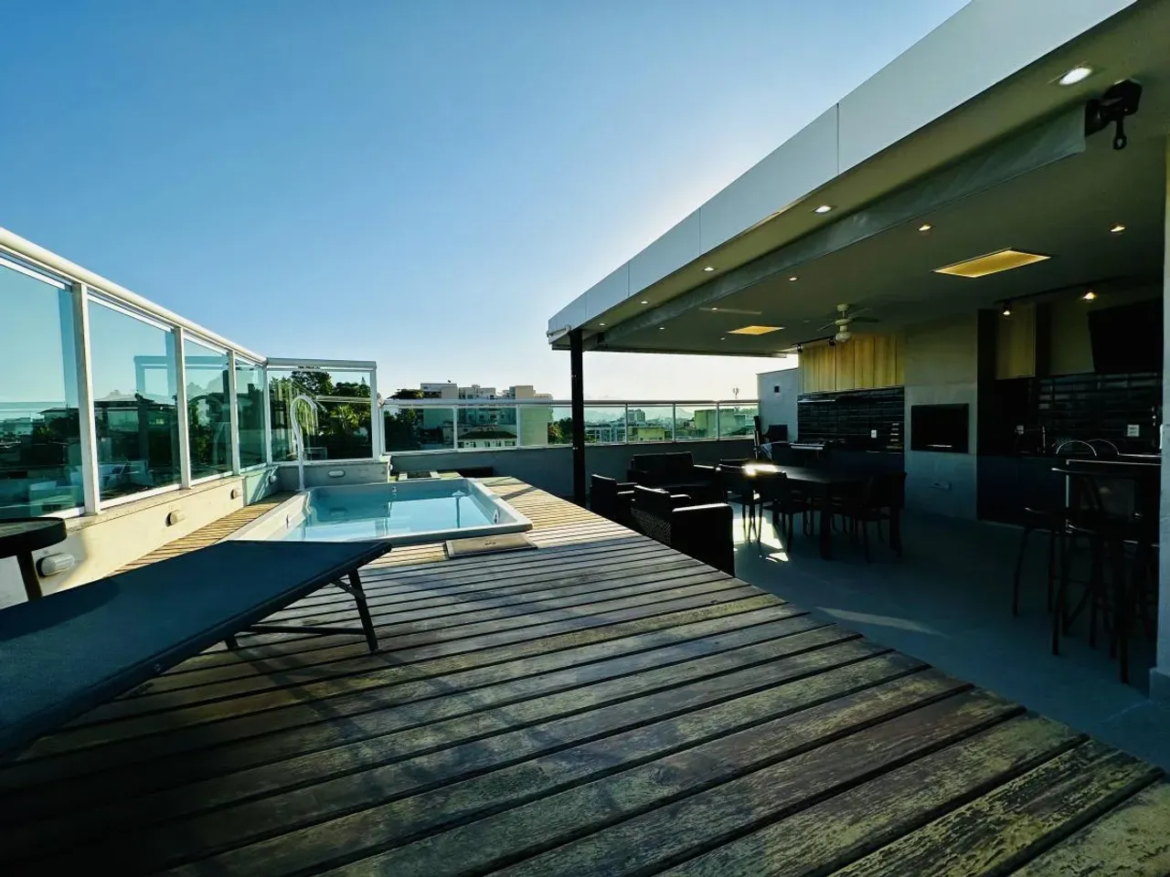 Furnished apartment, 198 m², with floor-to-ceiling windows — photo 49