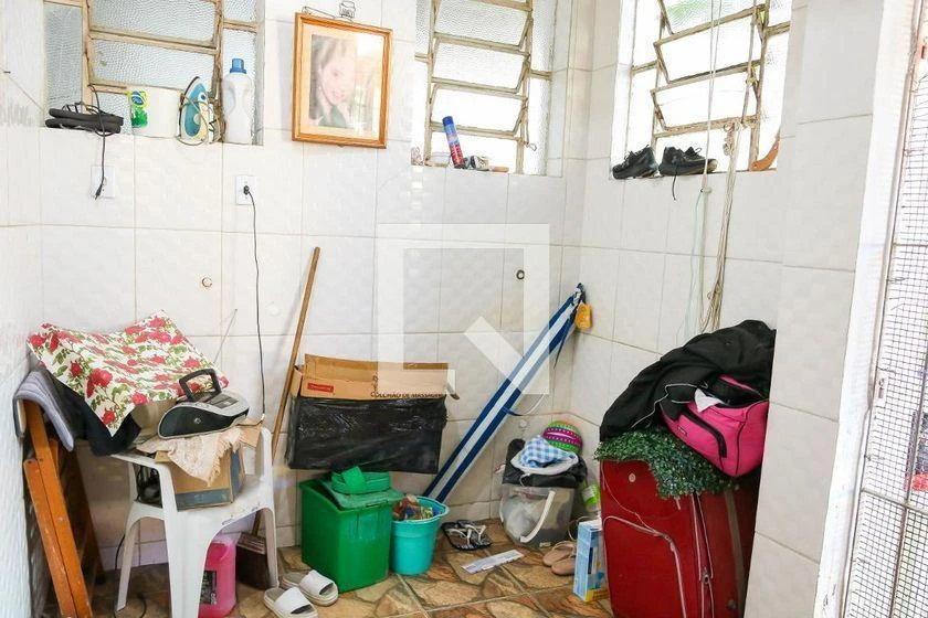 2-bedroom house with a bathtub — photo 13